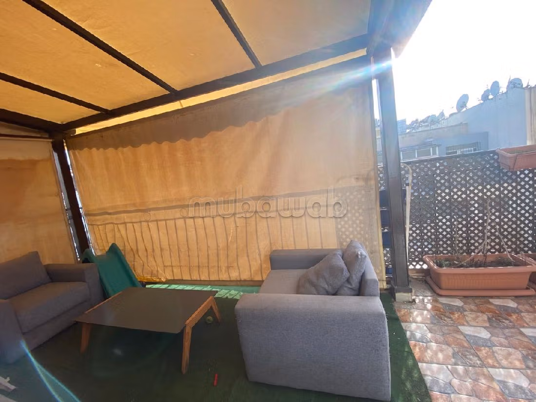 شقة رائعة للبيع ب لاجيروند. المساحة الكلية 133 م². مصعد وأماكن وقوف السيارات