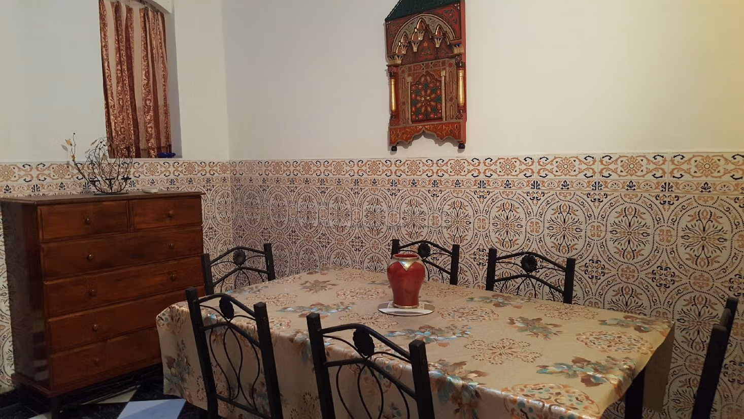 Riad for rent in Route de Fez. 3 rooms. Property with swimming pool, Integrated air conditioning.