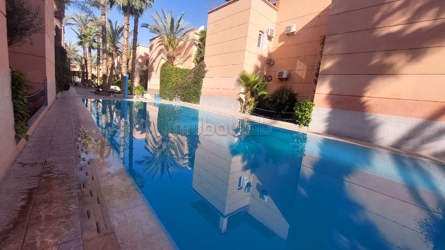 Riad for rent in Route de Fez. 3 rooms. Property with swimming pool, Integrated air conditioning.