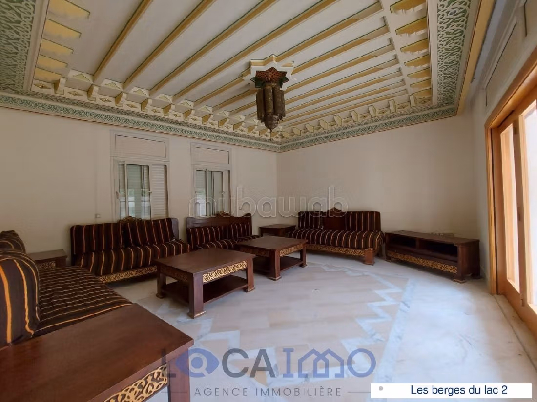 A louer une villa de maitre en S5 avec piscine au Lac 2