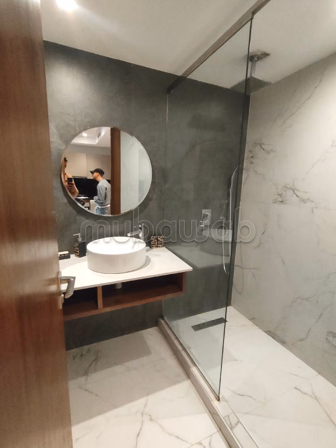 Bellissimo appartamento in affitto a Les princesses. 2 locali. arredato. 