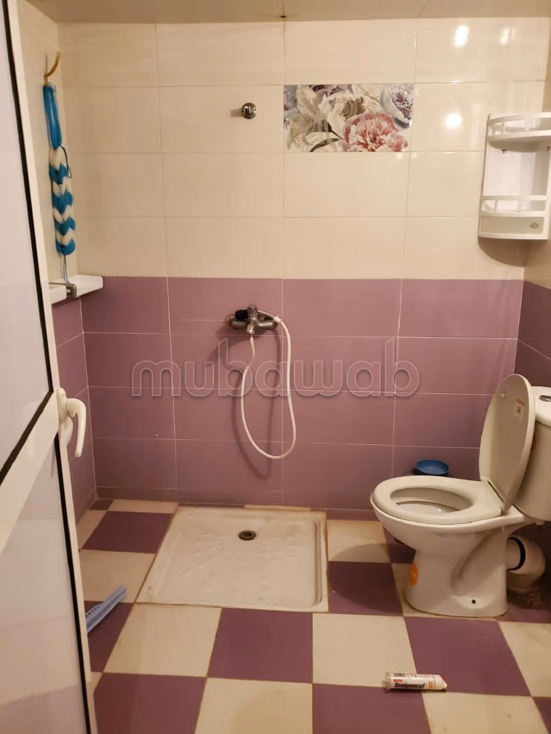 بيع شقة ب طريق مكناس. المساحة الإجمالية 154 م². مفروشة