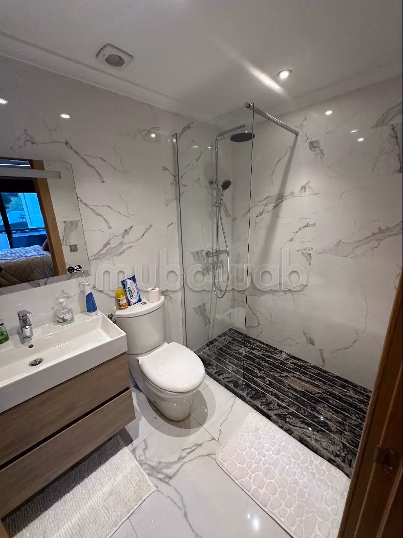 Very nice apartment for rent in De La Plage. 2 beautiful rooms. Ample storage space. 