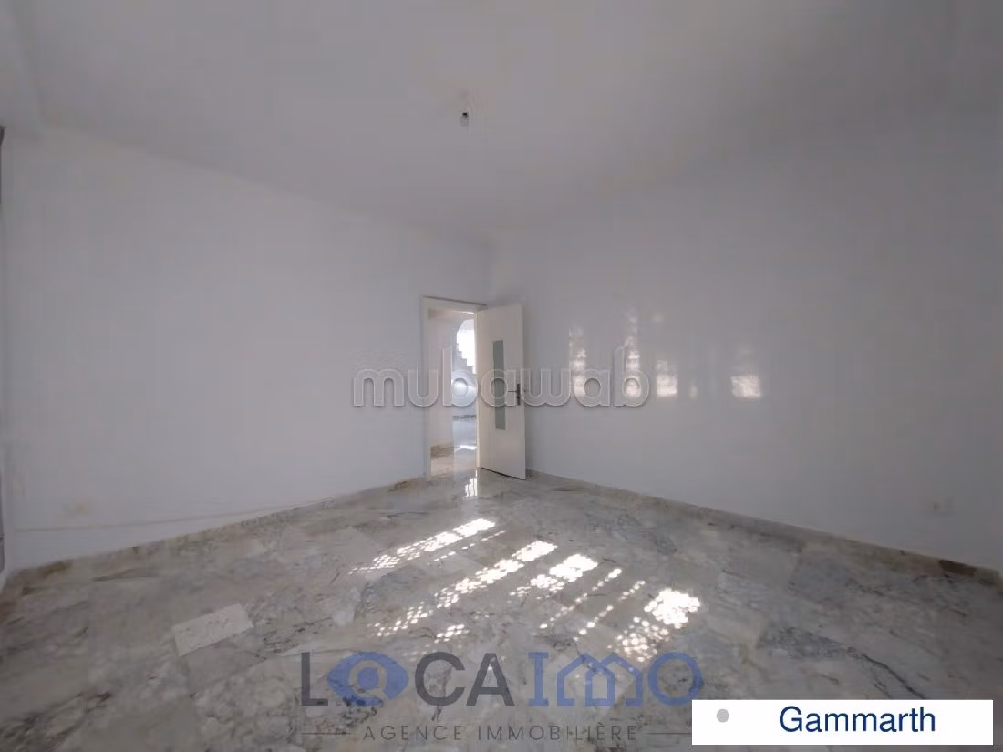 A louer une villa de maitre en S5 avec piscine à Gammarth