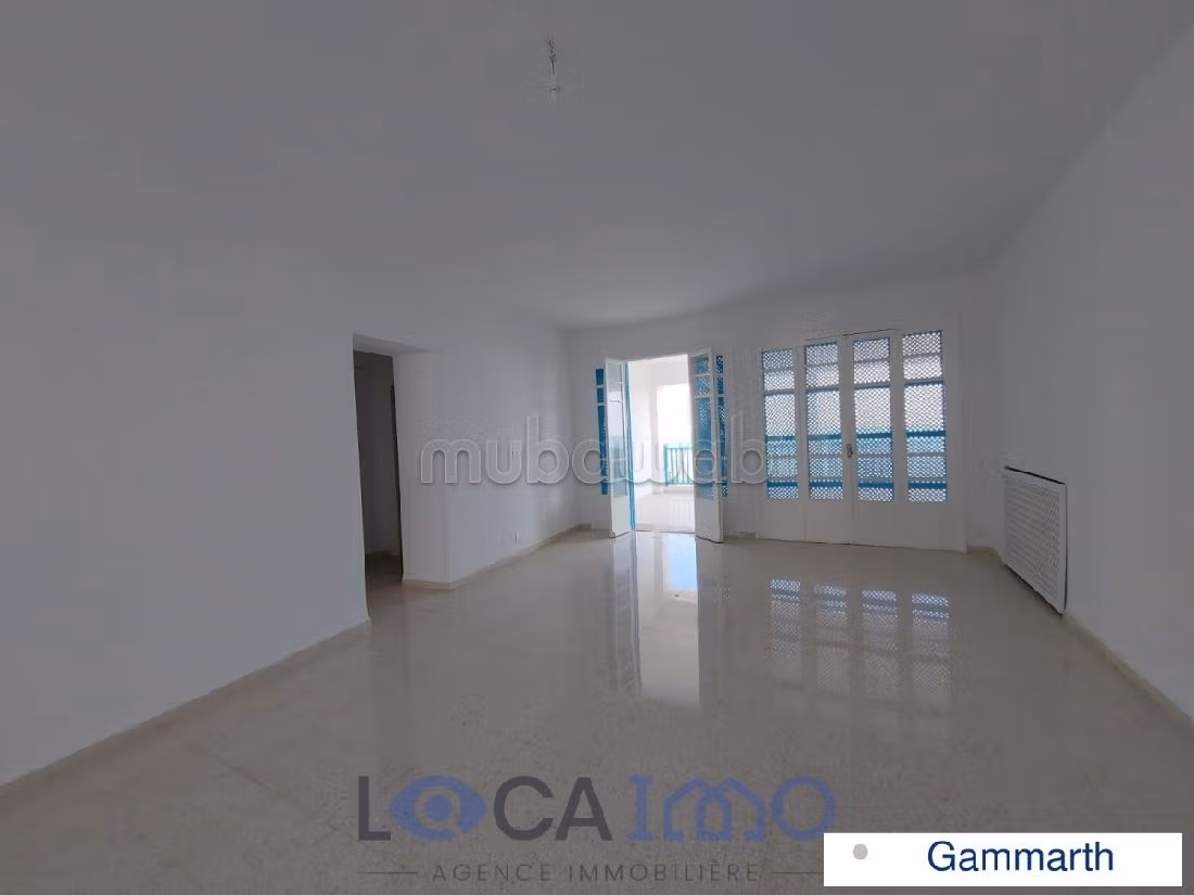 A louer une villa de maitre en S5 avec piscine à Gammarth