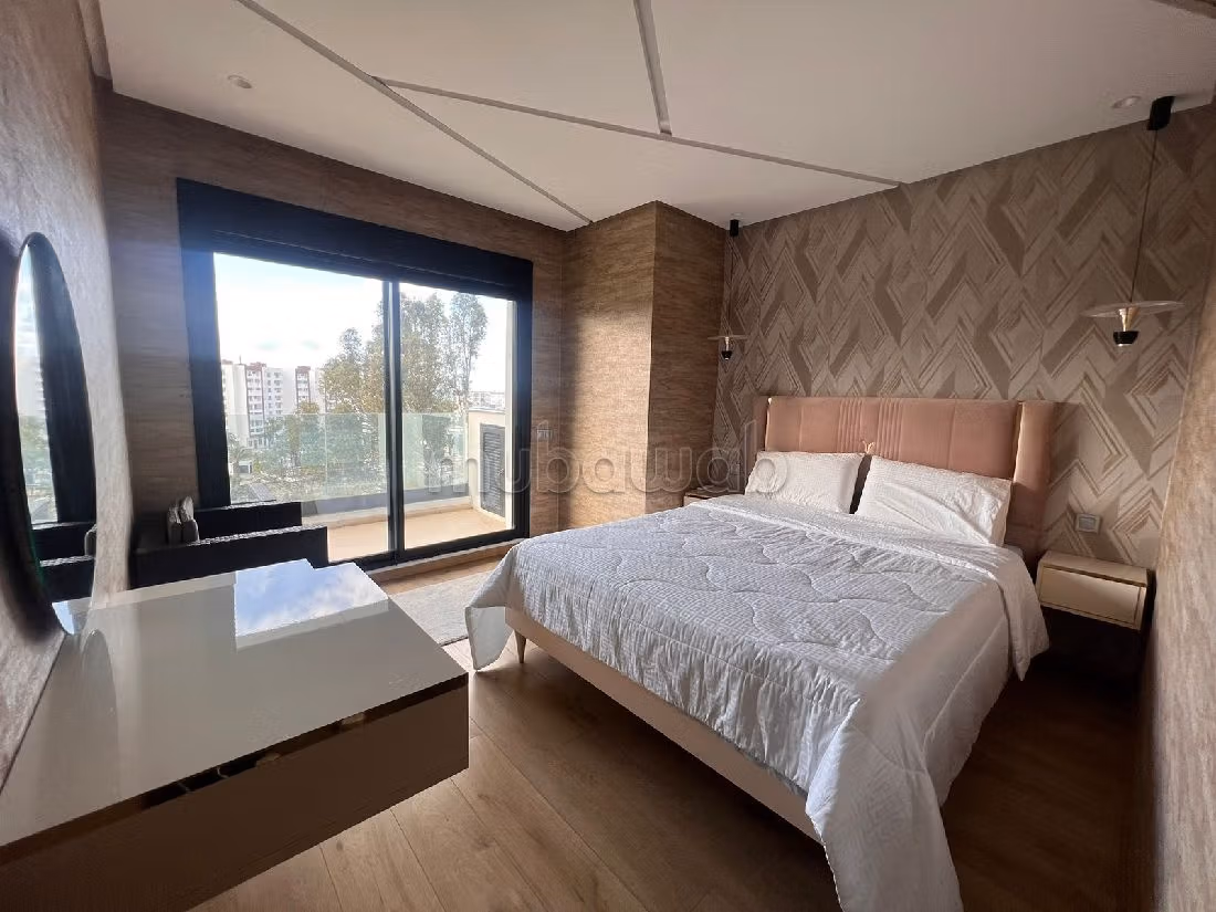 Affitto di un bellissimo appartamento a Malabata. 2 belle camere da letto. Arredato