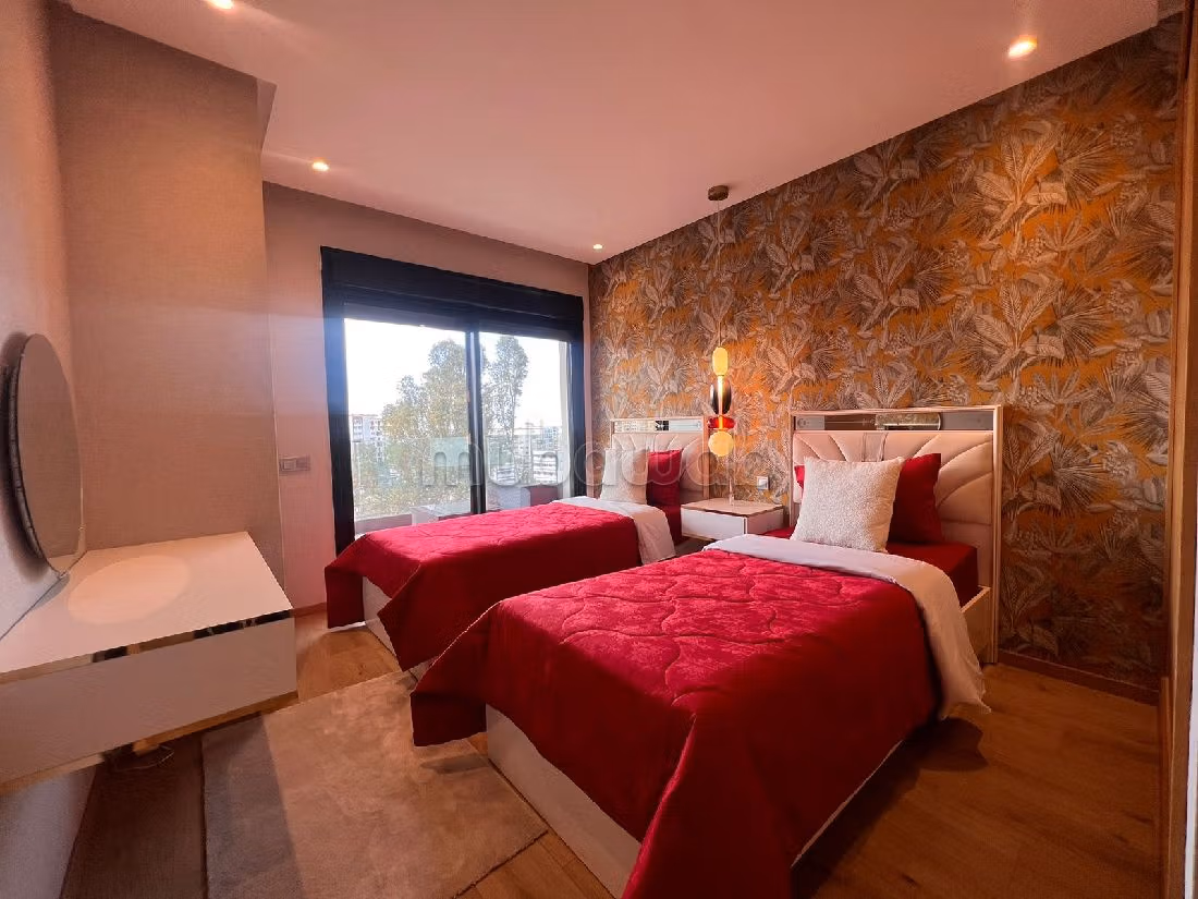 Affitto di un bellissimo appartamento a Malabata. 2 belle camere da letto. Arredato