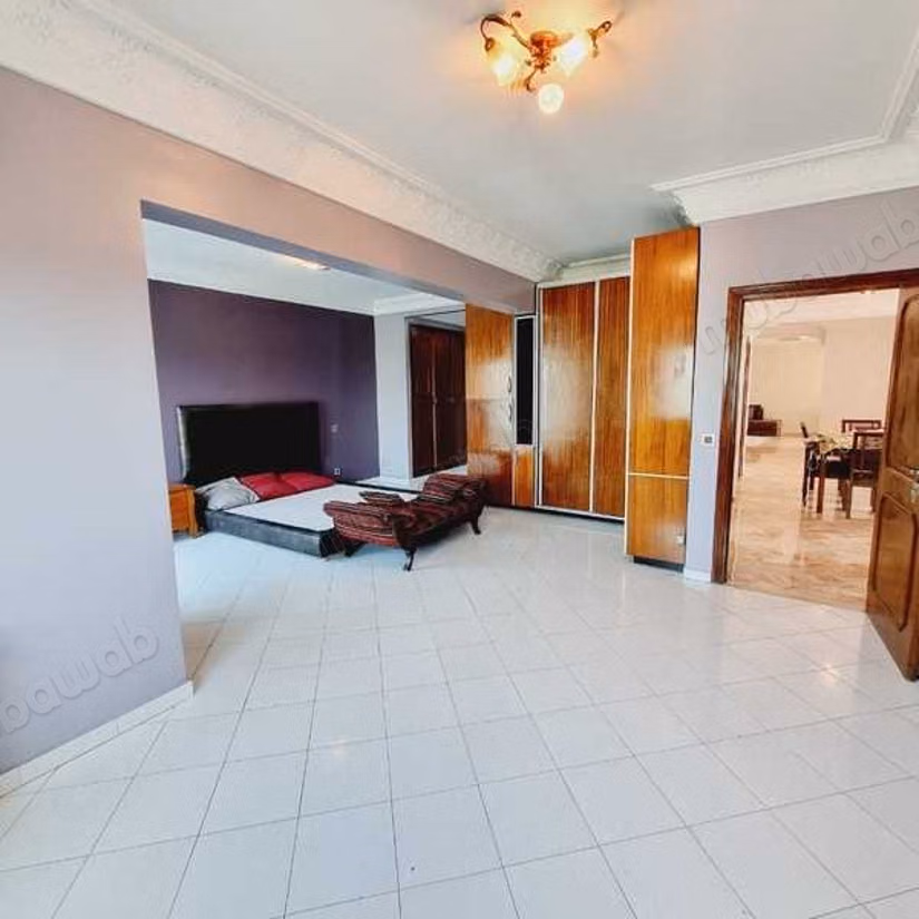 Appartement à Vendre de 213.0 m² à Casablanca, Hopitaux