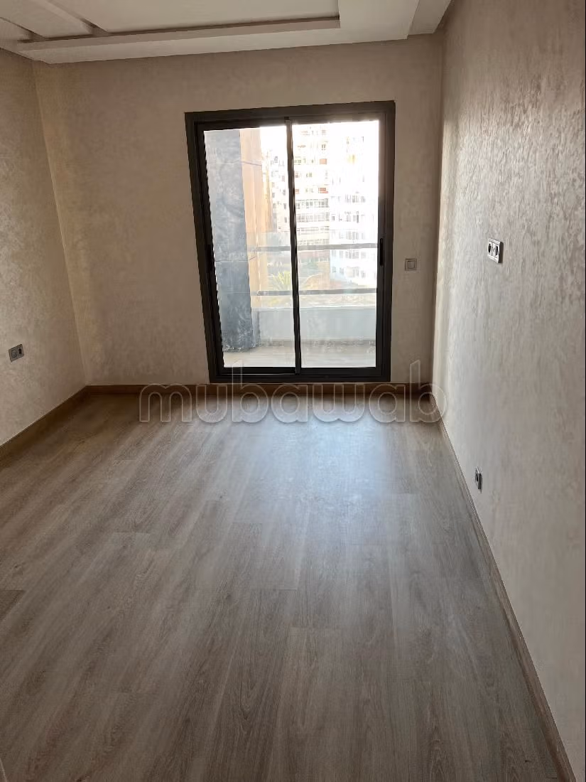 Appartamento da acquistare a Mozart. 1 locale. Impianto di aria condizionata e servizio di conciergerie. 