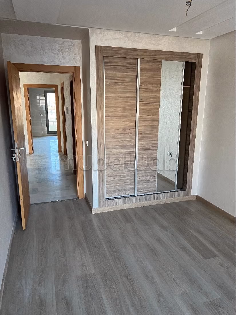 Appartamento da acquistare a Mozart. 1 locale. Impianto di aria condizionata e servizio di conciergerie. 