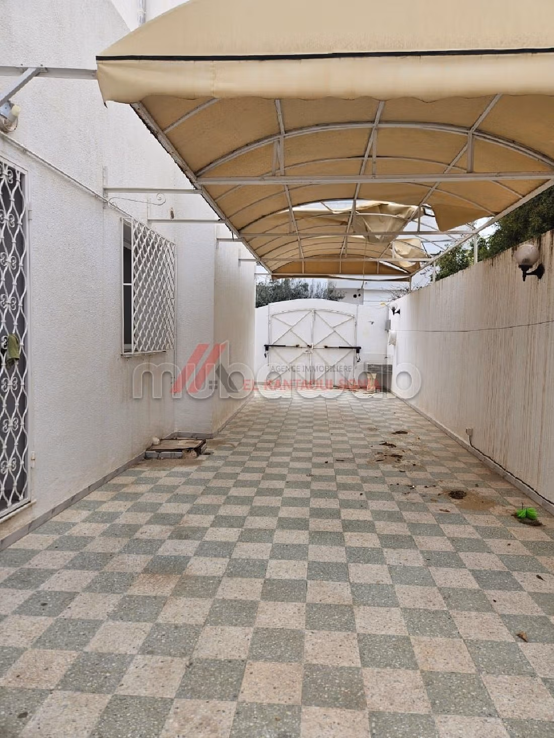 فيلا فاخرة للإيجار ب خزامة. 4 غرف. مطبخ مجهز. 