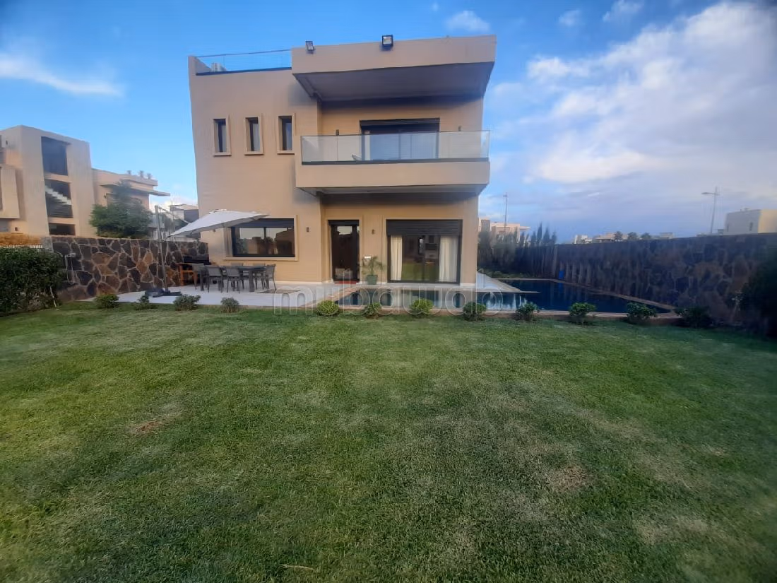 High quality villa for sale in Agdal. 13 comfortable rooms. 