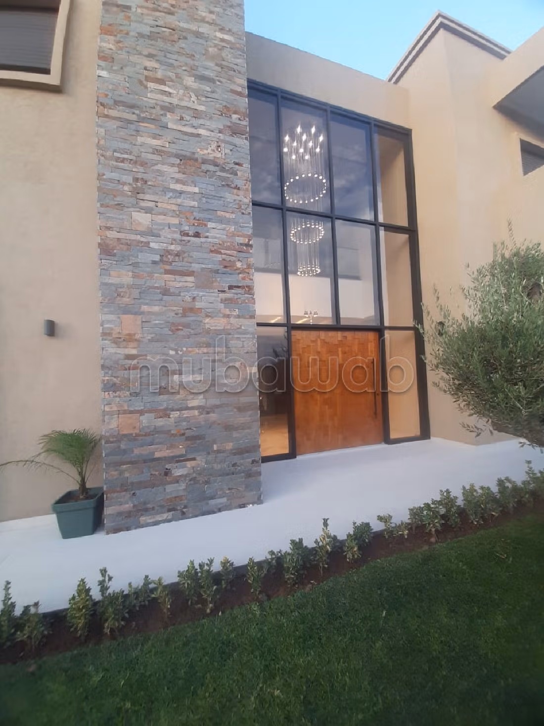 High quality villa for sale in Agdal. 13 comfortable rooms. 