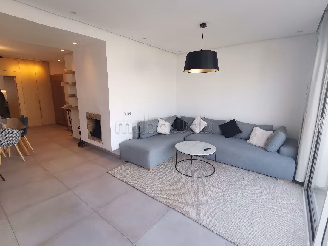 Huurappartementen in Palmier. Oppervlakte 115 m². Volledig gemeubileerd. 