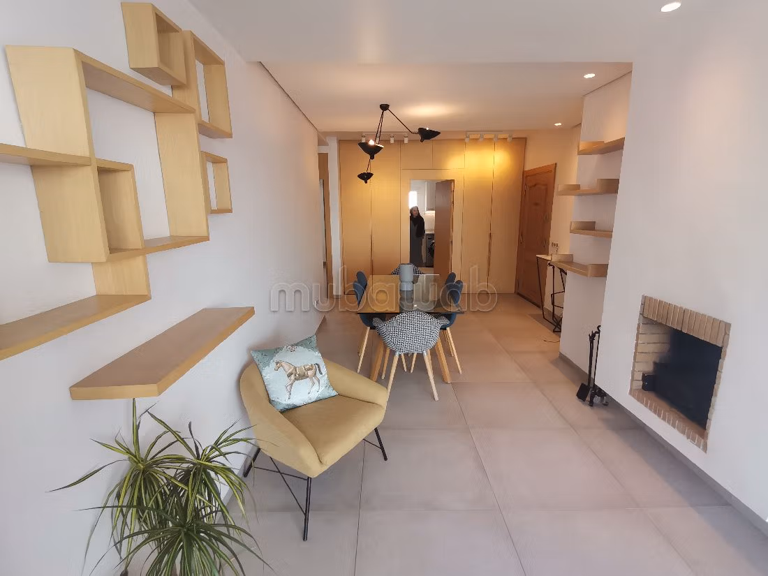 Huurappartementen in Palmier. Oppervlakte 115 m². Volledig gemeubileerd. 