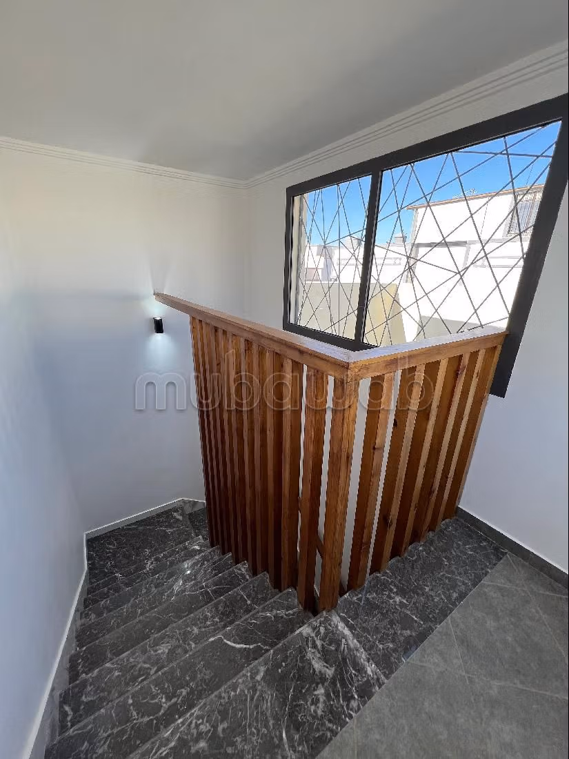 Huizen kopen in Hay Mohammadi. 4 Ruimtes. Volledig uitgeruste keuken