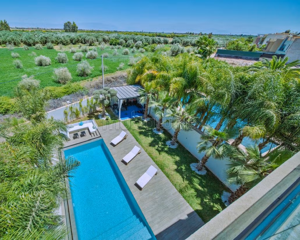 Luxury home for sale in Agdal. 5 beautiful rooms. Residence with swimming pool. 