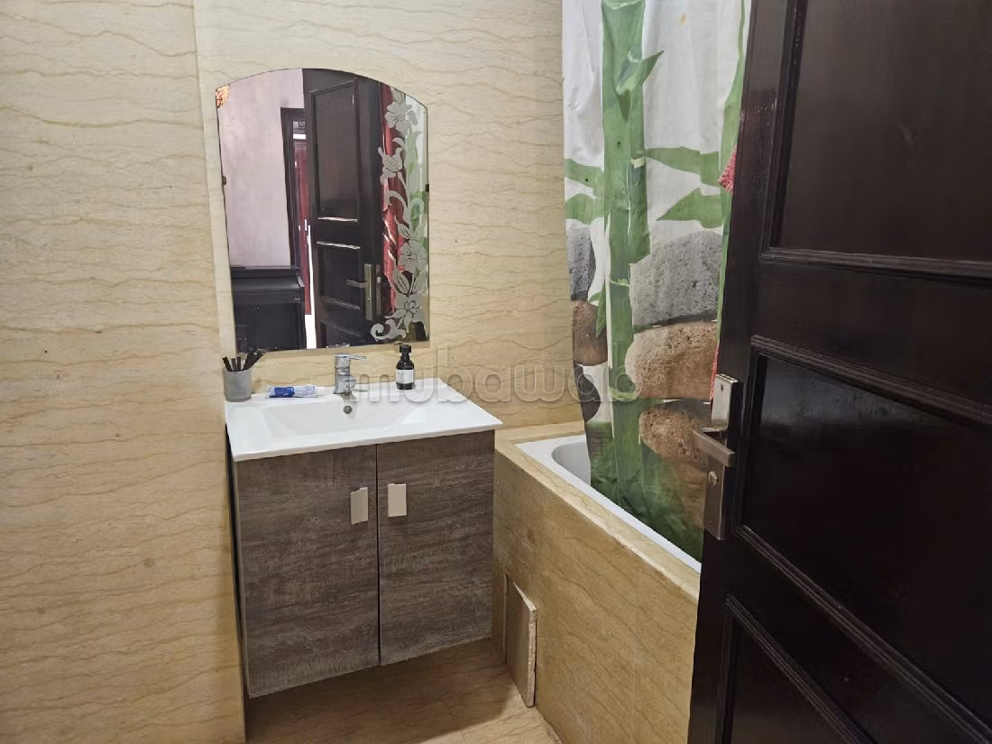 A vendre villa 3 niveaux renouveauvee