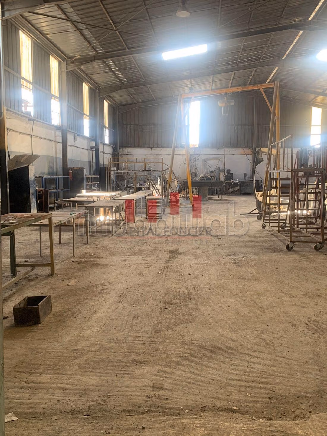 Offices & shops to rent in Zone Industrielle. Area of 4000 m²