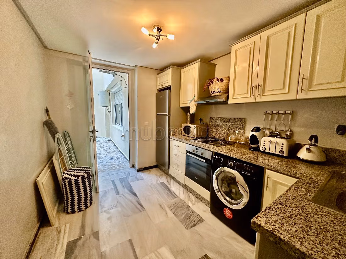 Beau duplex à vendre à Guéliz. Surface totale 198 m². Meublé — 3