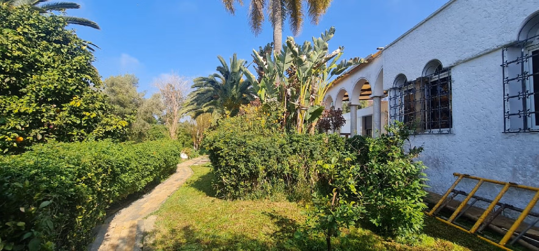 Terreno en venta en Harhoura. Gran superficie 3300 m². 