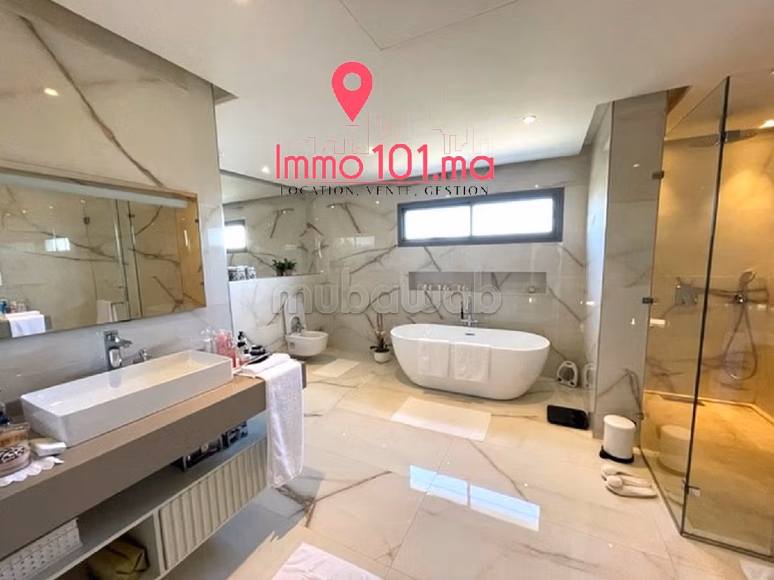Fabulous house for sale in Plage rose marée. 4 lovely rooms. Fully furnished