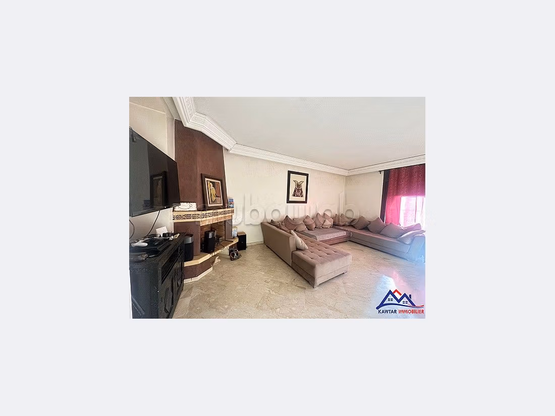 Bonito piso en venta en Guéliz. 2 dormitorios. Propiedad con piscina