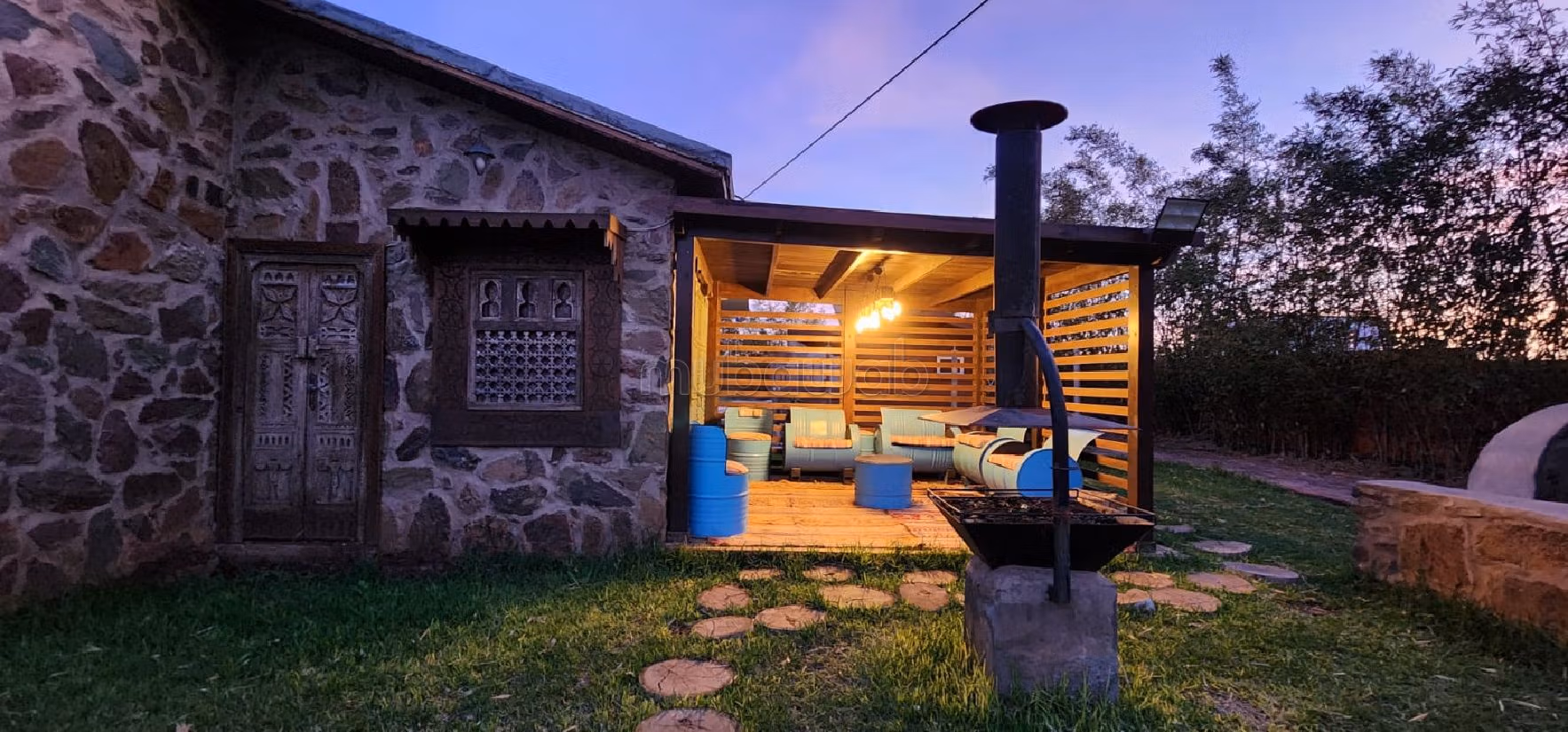 مزرعة رائعة للبيع ب المدخل الجنوبي. المساحة الإجمالية 10000 م². كراج