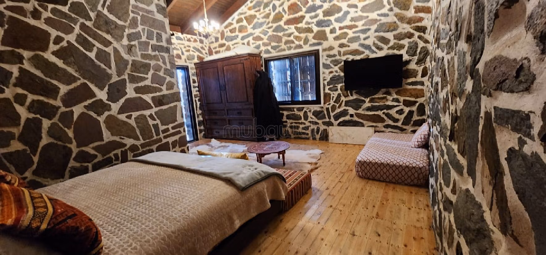 مزرعة رائعة للبيع ب المدخل الجنوبي. المساحة الإجمالية 10000 م². كراج