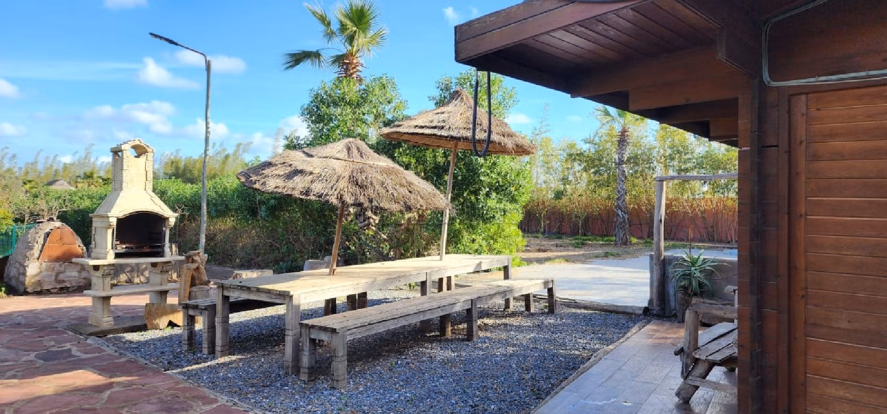 مزرعة رائعة للبيع ب المدخل الجنوبي. المساحة الإجمالية 10000 م². كراج