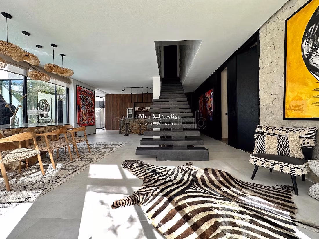 Magnífica villa en venta en Amelkis. 5 hermosas habitaciones. Chimenea operativa, aire condicionado integrado