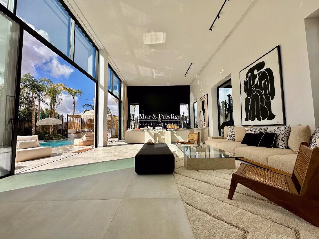 Magnífica villa en venta en Amelkis. 5 hermosas habitaciones. Chimenea operativa, aire condicionado integrado