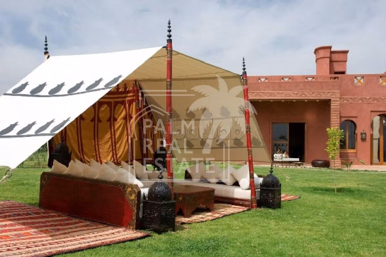 Splendide villa a vendre a 18 km sur la route de lourika