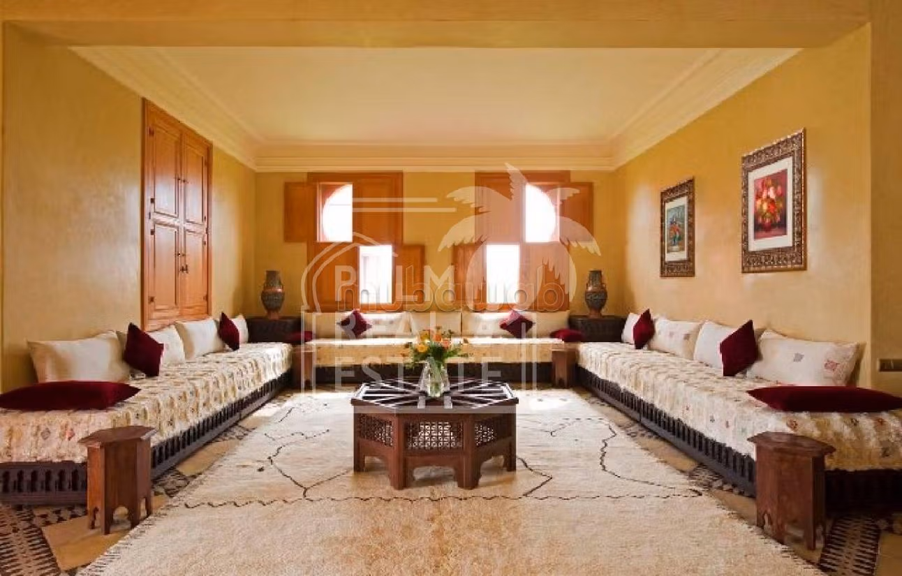 Splendide villa a vendre a 18 km sur la route de lourika