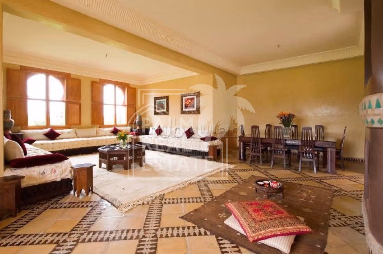 Splendide villa a vendre a 18 km sur la route de lourika