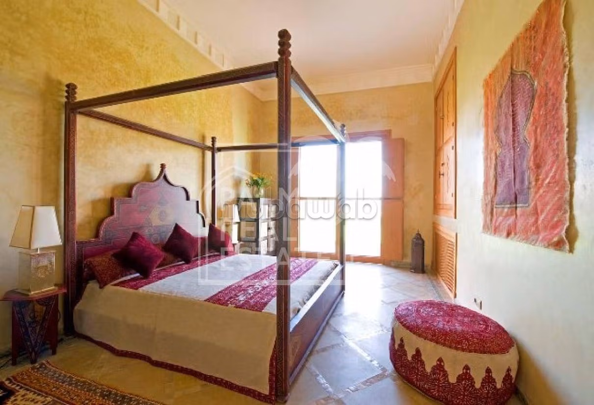 Splendide villa a vendre a 18 km sur la route de lourika