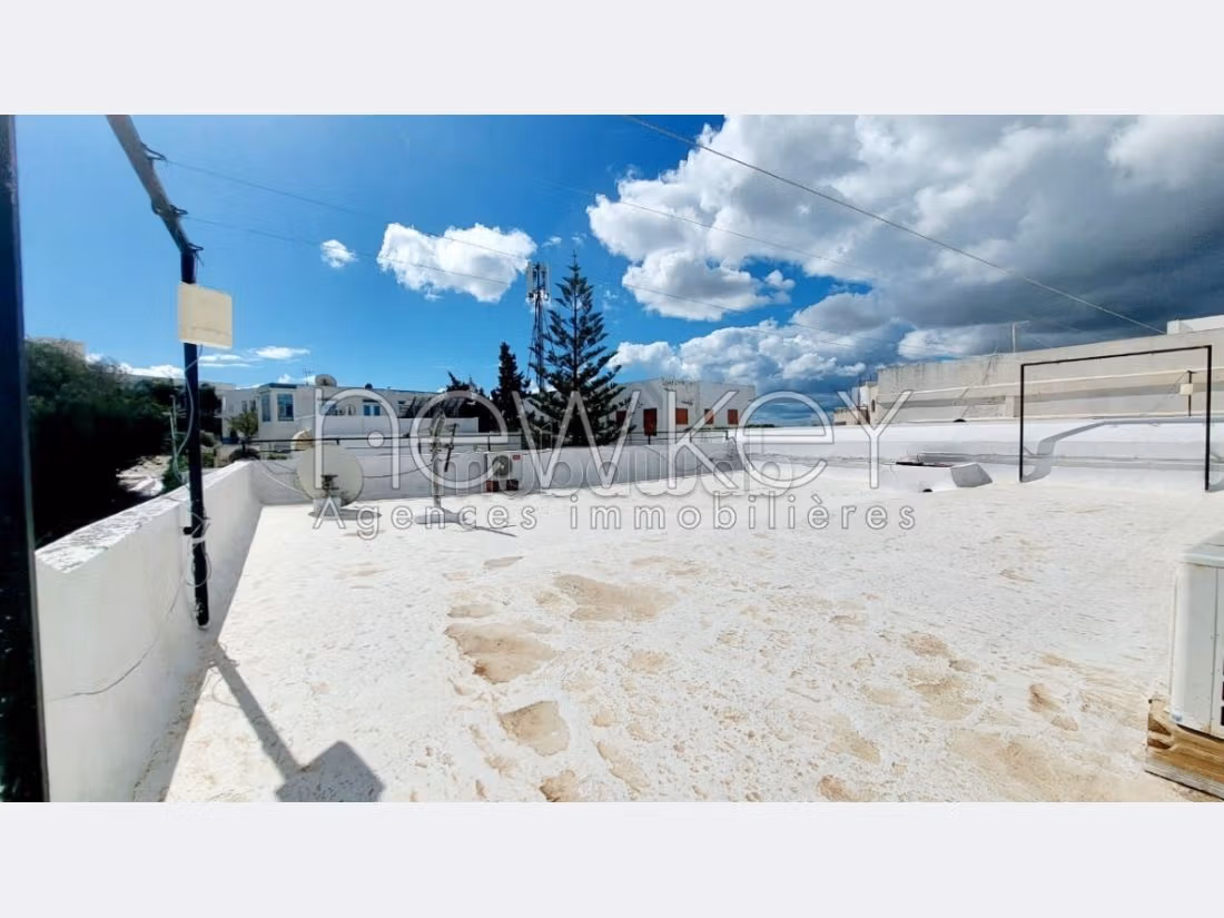 Etage de villa S2 meublé à sidi bousaid