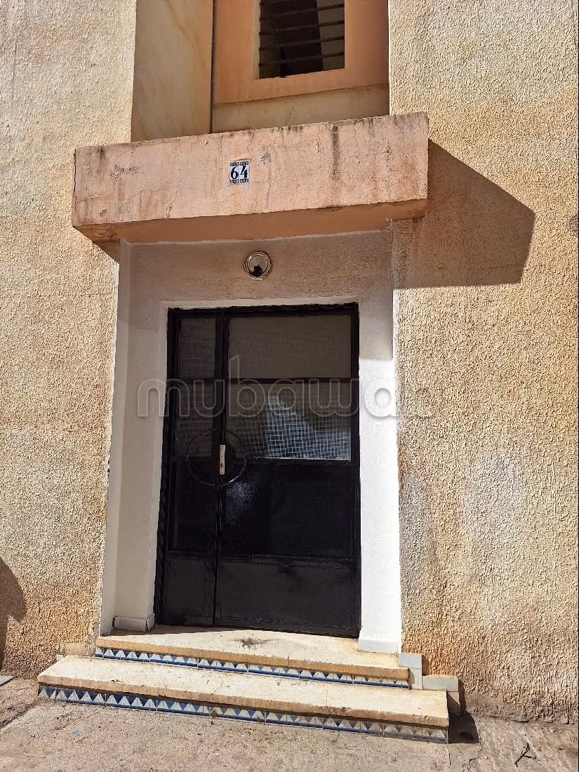 Apartment to purchase. 4 large rooms.