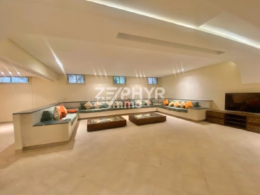 Fabulous villa for rent in Les Berges Du Lac 2. Total area 1600 m². Swimming pool. 