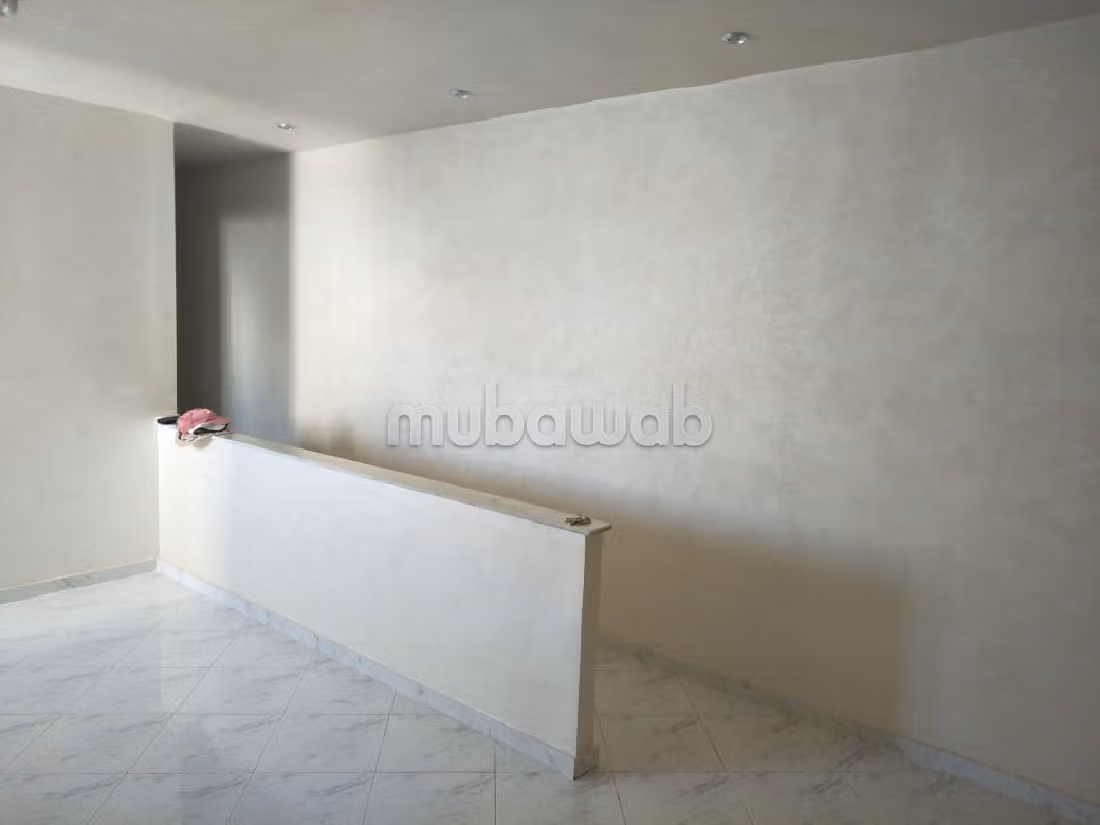 Piso en venta en Plage Oued Cherrat. 3 habitaciones grandes. Bien decorado