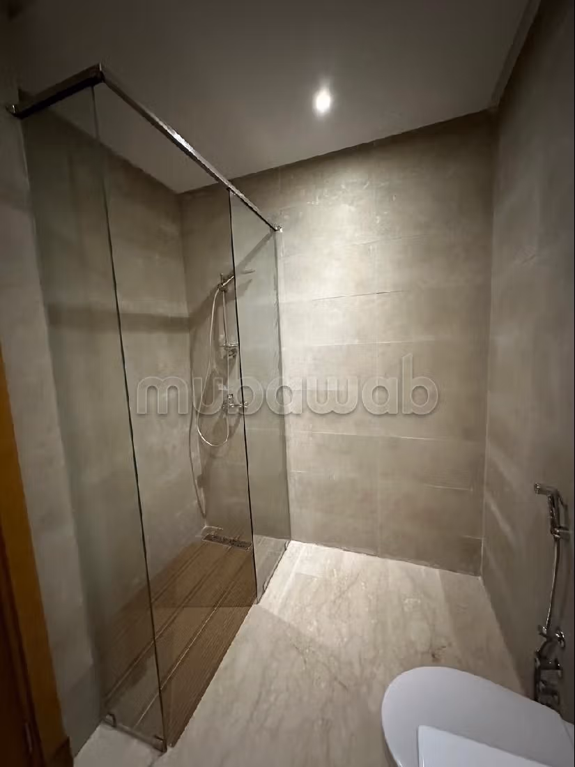 Greenwood: Appartement traversant de 134m²