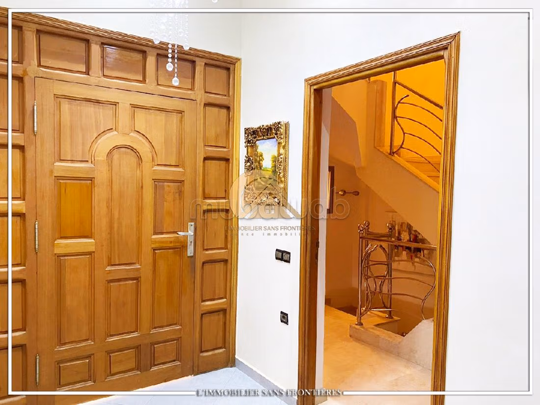 Suntuosa villa en alquiler en Hay Targa. 5 bonitas habitaciones. Con muebles