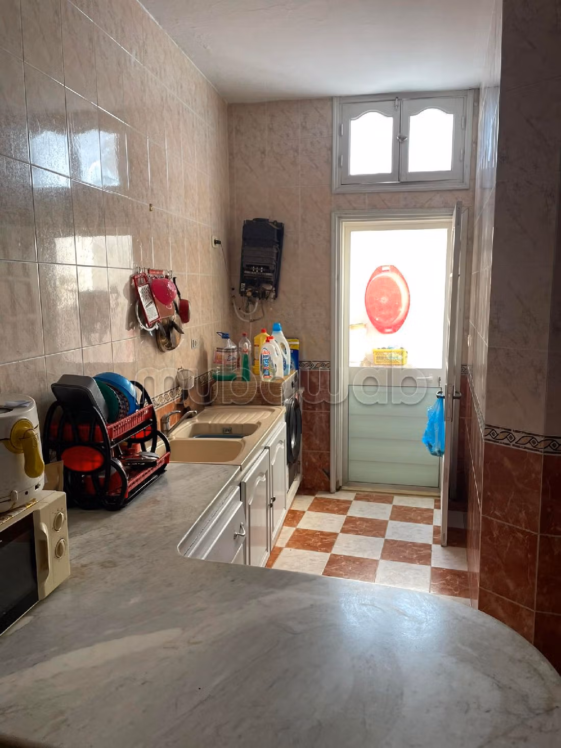 Maison en Triplex Au Centre Ville Ras Jebel