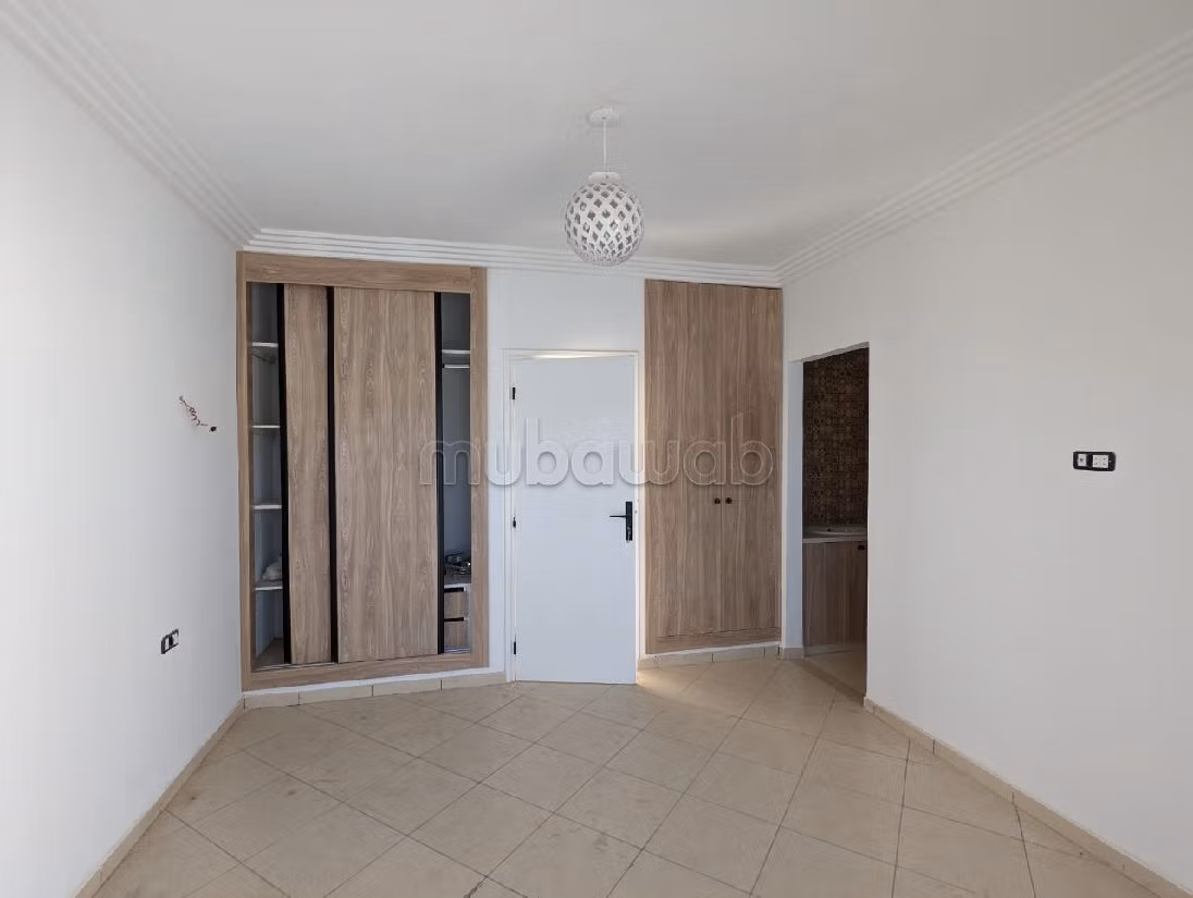 Maestosa residenza di lusso in vendita a Djerba. Superficie di 205 m². Piscina e aria condizionata. 