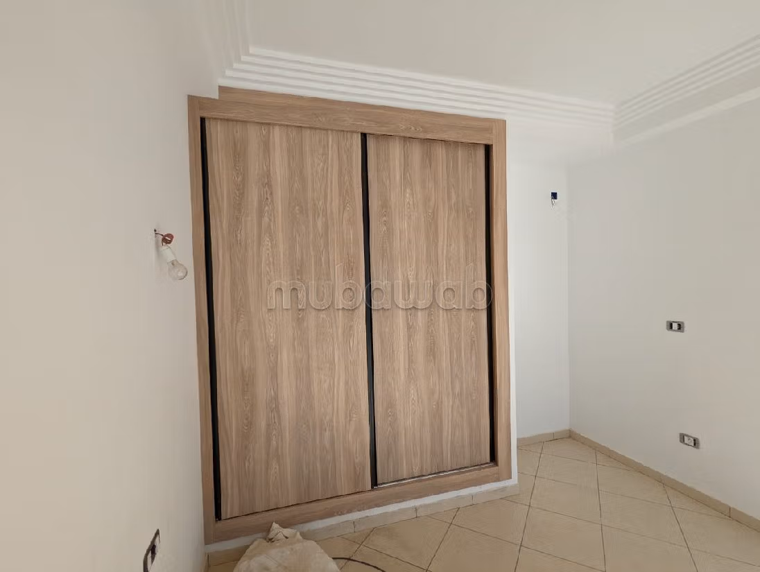 Maestosa residenza di lusso in vendita a Djerba. Superficie di 205 m². Piscina e aria condizionata. 