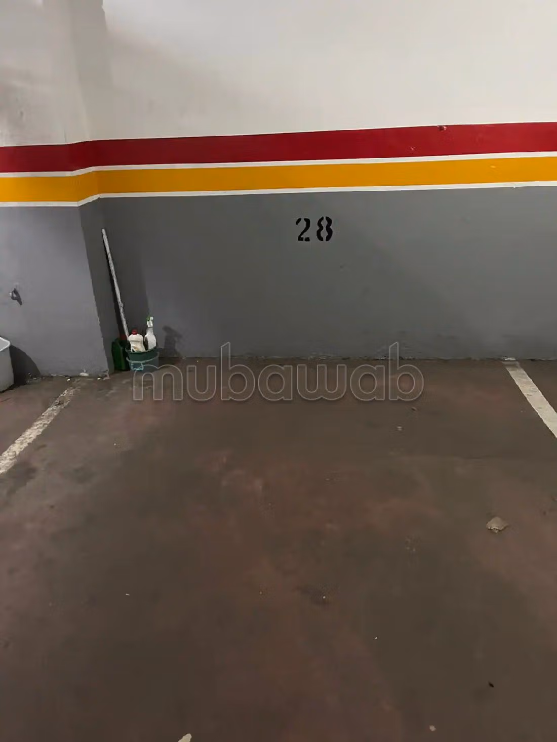 شقة رائعة للإيجار بحي المستشفيات. المساحة الإجمالية 100 م². الراحة مع مكيف الهواء و مدفأة