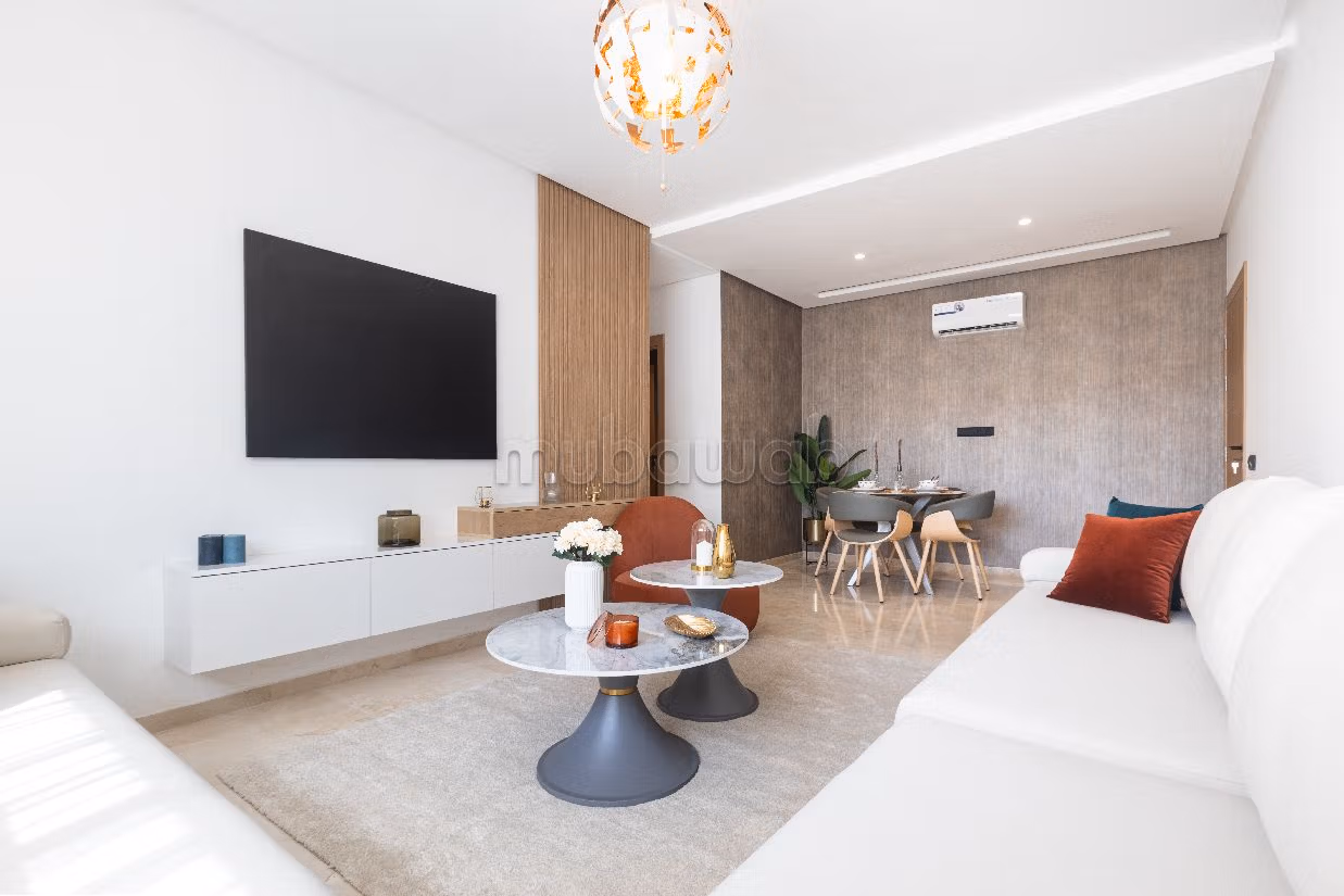 شقة جميلة للبيع ب الحي الحسني. 4 قطع رائعة. نظام تكييف الهواء