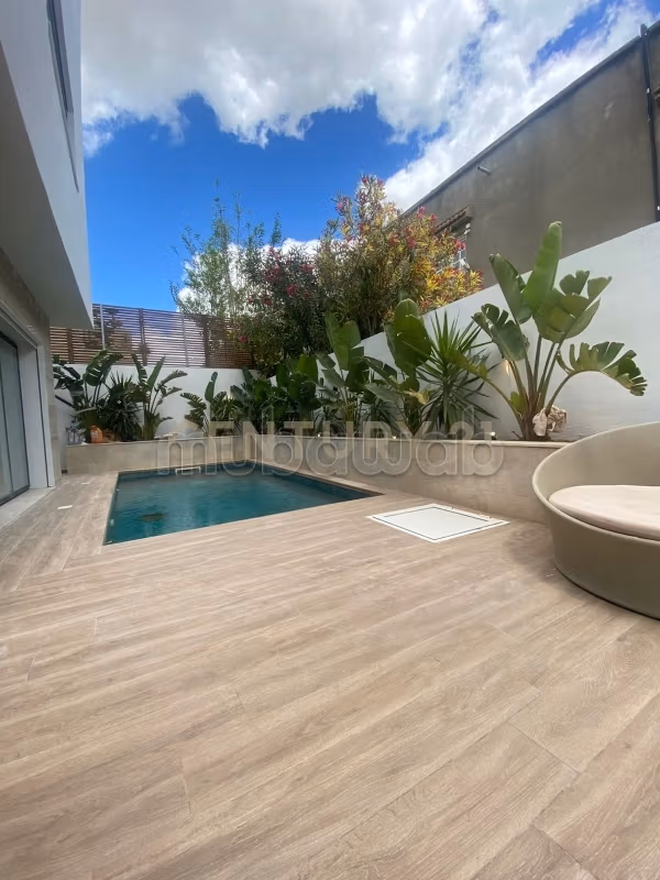 A vendre une villa jumelée à La Soukra