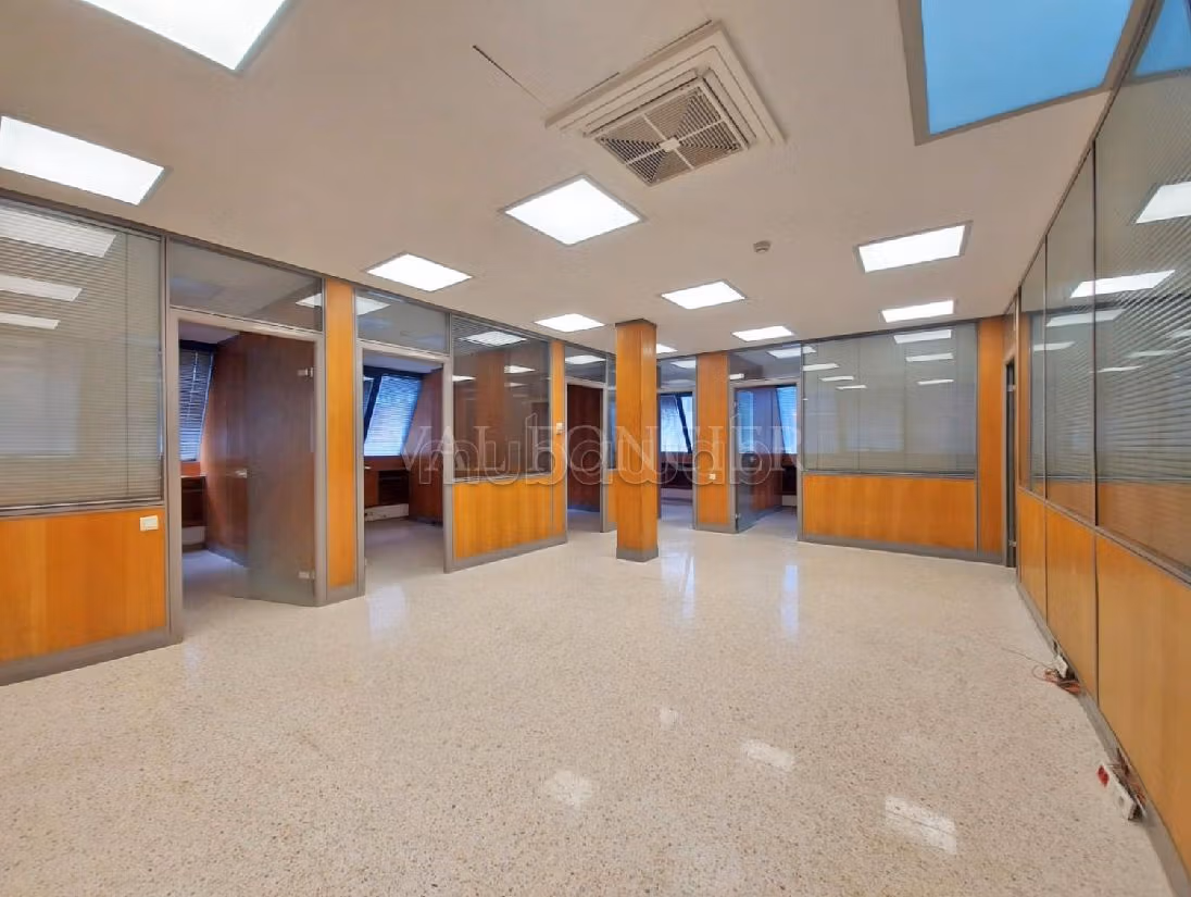 Ufficio da affittare a Sidi Maarouf. Superficie di 300 m²