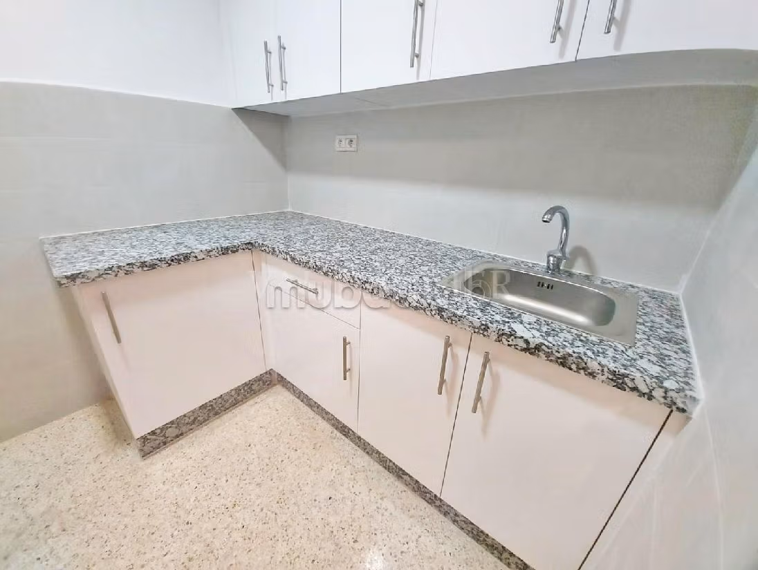 Ufficio da affittare a Sidi Maarouf. Superficie di 300 m²